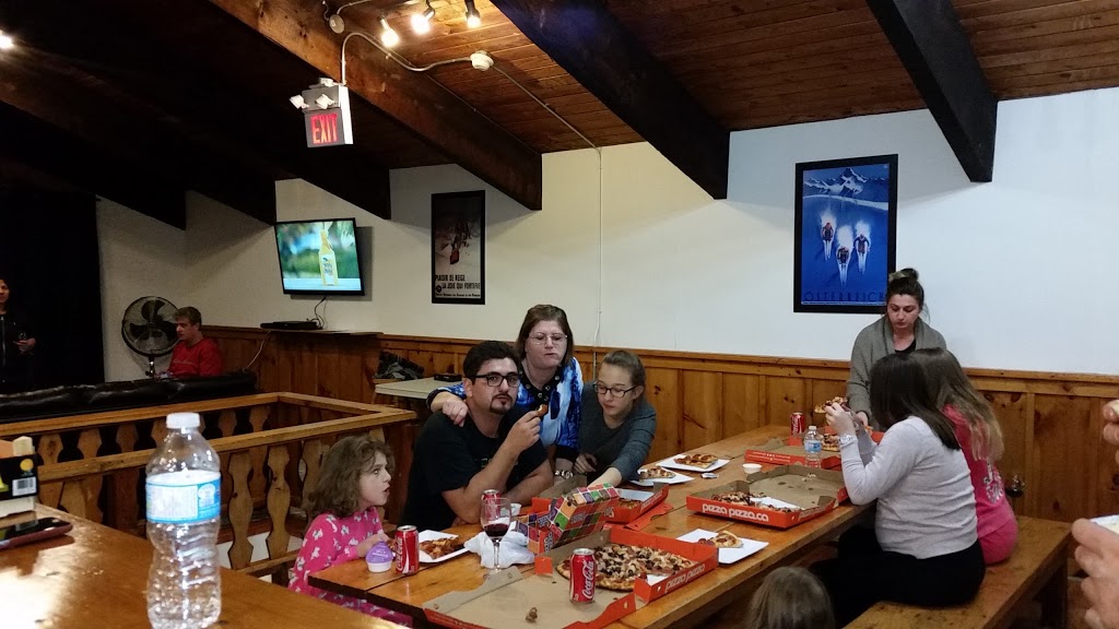 Tonys Chalets | 102 Lisas Ln, The Blue Mountains, ON L9Y 0L4, Canada | Phone: (705) 445-1721