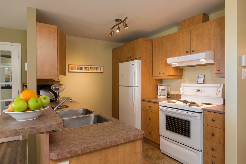 Les Chalets du Massif, chalet 26 et 28 | 28 Chemin Du Versant 26 et, Petite-Rivière-Saint-François, QC G0A 2L0, Canada | Phone: (514) 703-6711