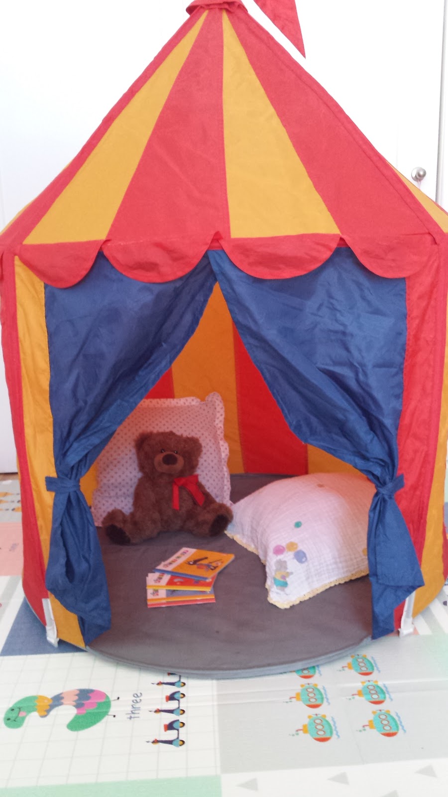 Nursery Cariboutchou | 5367 Rue de Brébeuf, Montréal, QC H2J 3L8, Canada | Phone: (514) 969-2300