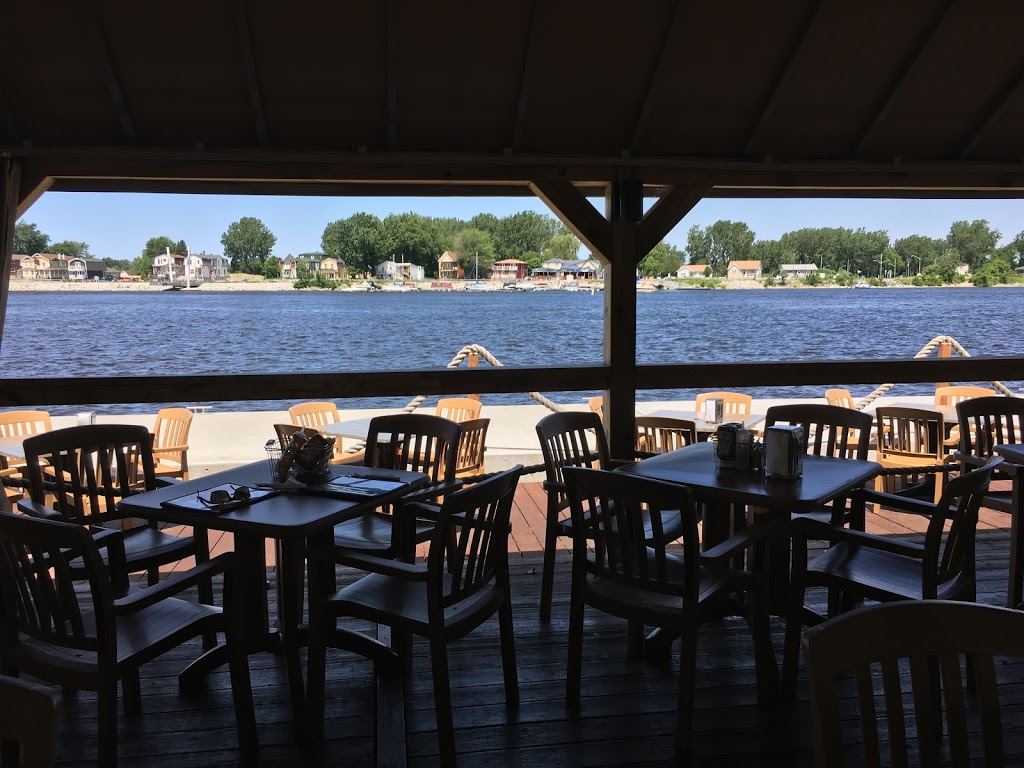 The Boathouse Restaurant | Sir George-Étienne Cartier Pkwy, Ottawa, ON K1M 0A2, Canada | Phone: (613) 744-5253