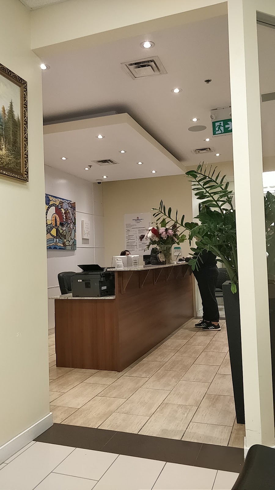 Queens Urgent Care and Medical Centre Brampton | 263 Queen St E #20, Brampton, ON L6W 4K6, Canada | Phone: (905) 497-2273