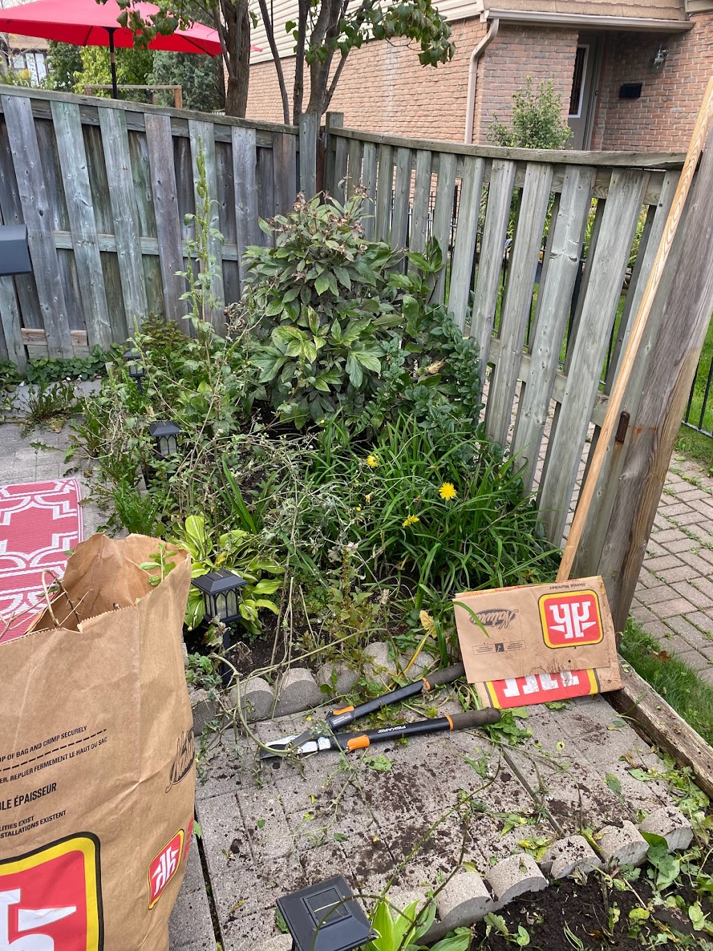 North Evergreen Lawn Garden Landscaping | 28 Wales Ave N, Everett, ON L0M 1J0, Canada | Phone: (647) 896-8416