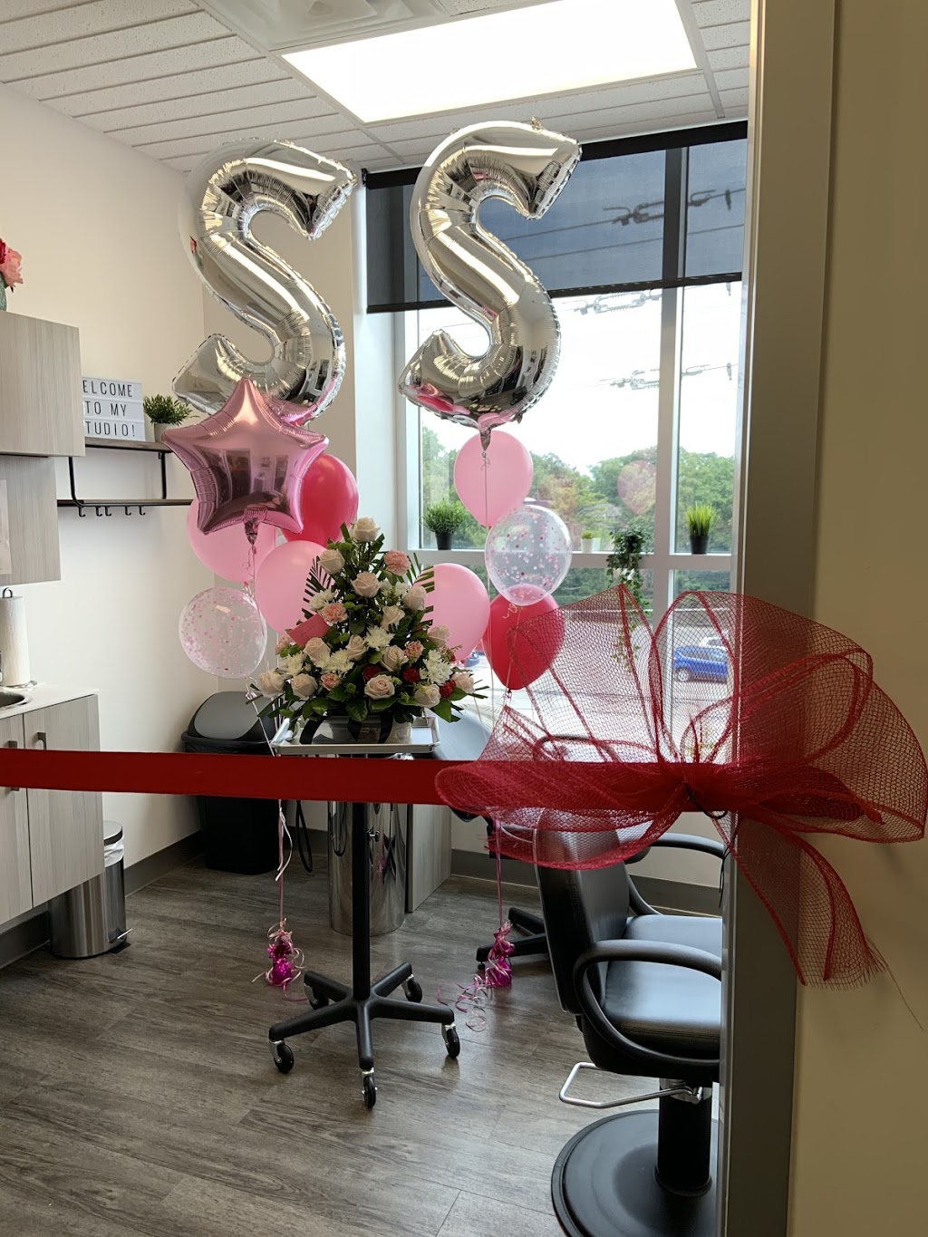 Serina Styles Studio and Salon | 507 Lakeshore Rd E, Mississauga, ON L5G 1H9, Canada | Phone: (647) 979-1307