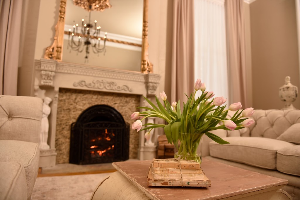 Manoir Maplewood | 26 Rue Clark, Waterloo, QC J0E 2N0, Canada | Phone: (450) 920-1500