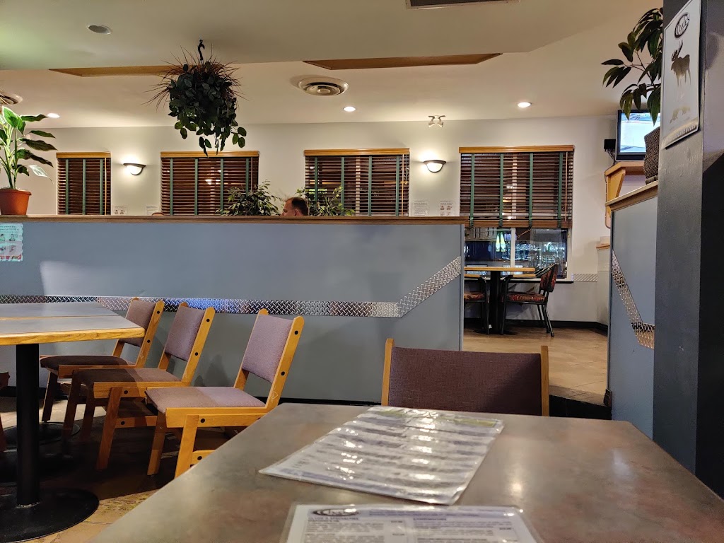 Clydes Pub | 7248 2 St, Grand Forks, BC V0H 1H0, Canada | Phone: (250) 442-3913