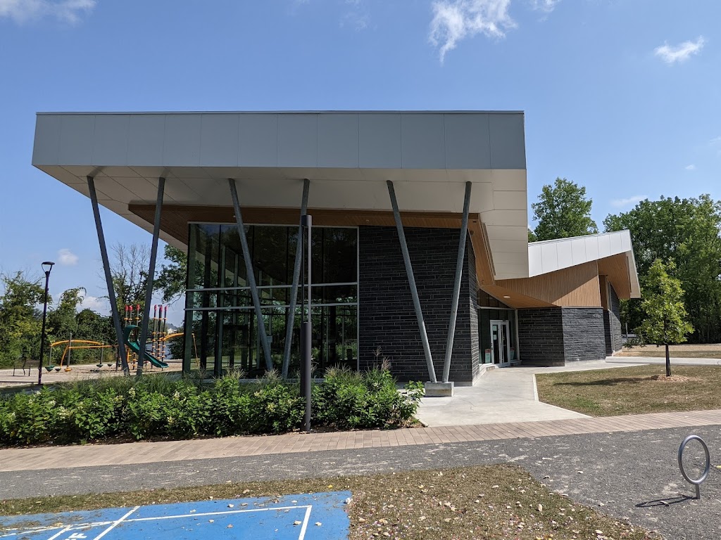 Chalet, Park of our veteran | 155 Rue Rose, Pierrefonds-Roxboro, QC H8Y 2B8, Canada | Phone: (514) 684-1947