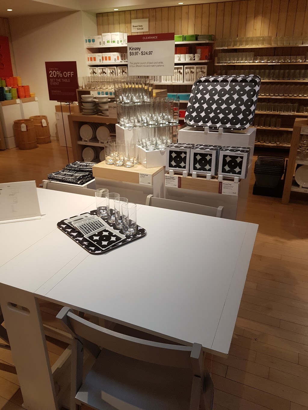 Crate and Barrel | 3401 Dufferin St, North York, ON M6A 2T9, Canada | Phone: (416) 657-4100