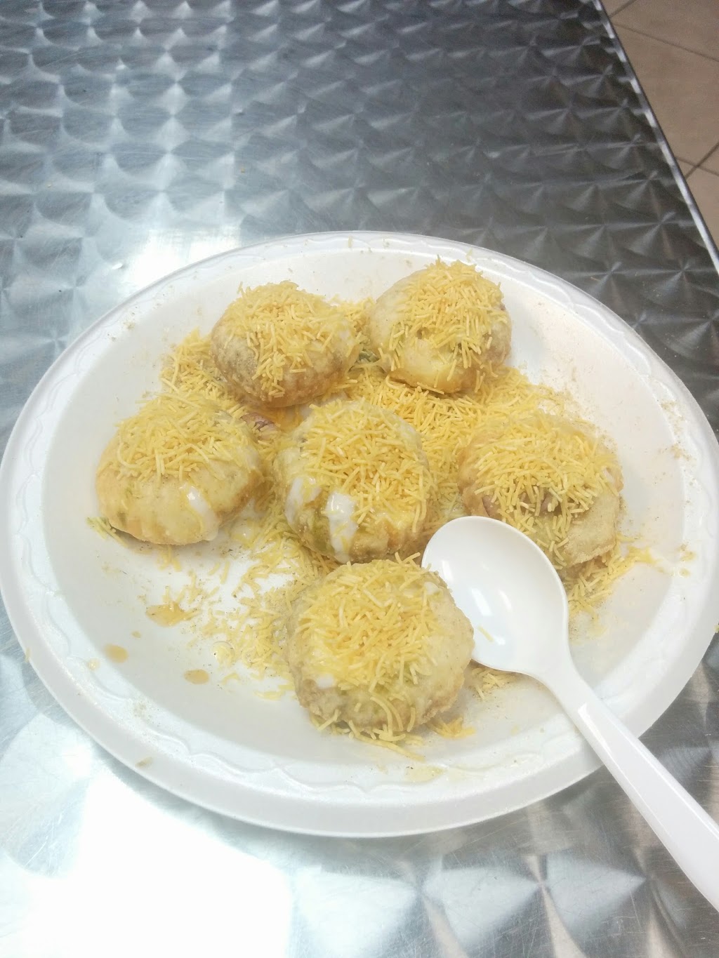 Royal Paan | 2260, 107 Bovaird Dr E #107, Brampton, ON L6R 1Z1, Canada | Phone: (905) 792-0014