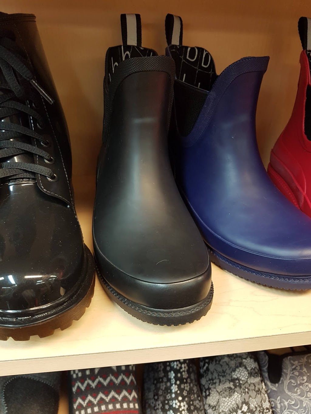 Chaussures L G Le Stock | 65 Rue Principale E, Farnham, QC J2N 1L2, Canada | Phone: (450) 293-4306