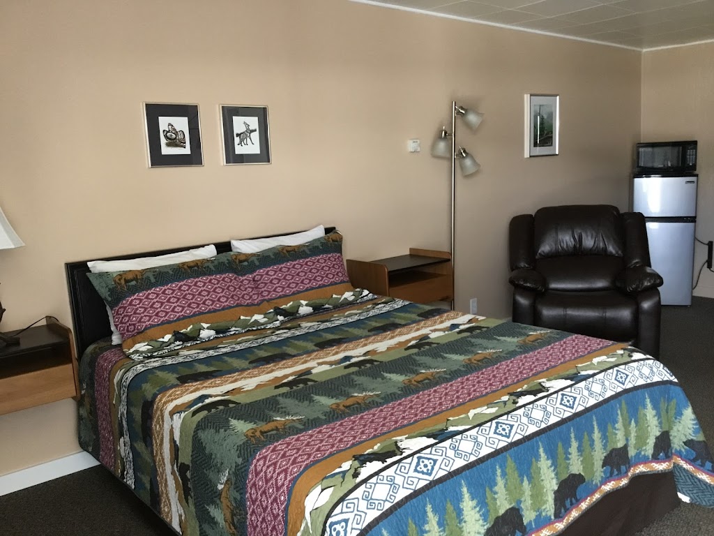 Nomad Motel | 1500 Cariboo Hwy, Clinton, BC V0K 1K0, Canada | Phone: (250) 459-2214
