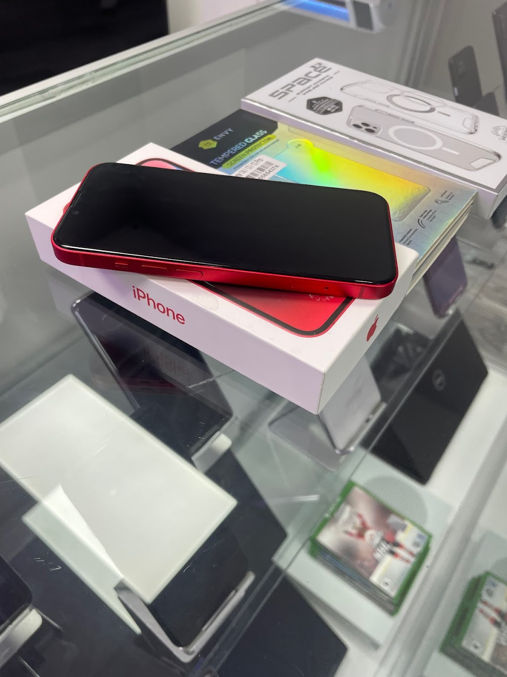 Le TechZone | 5791 Boulevard des Laurentides, Laval, QC H7K 2K5, Canada | Phone: (438) 462-1551