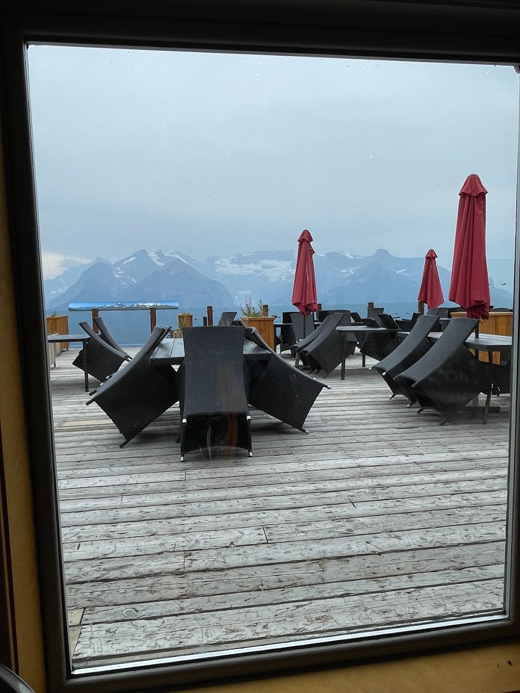 Whitehorn Bistro | 1 Whitehorn Rd, Lake Louise, AB T0L 1E0, Canada | Phone: (403) 522-1310