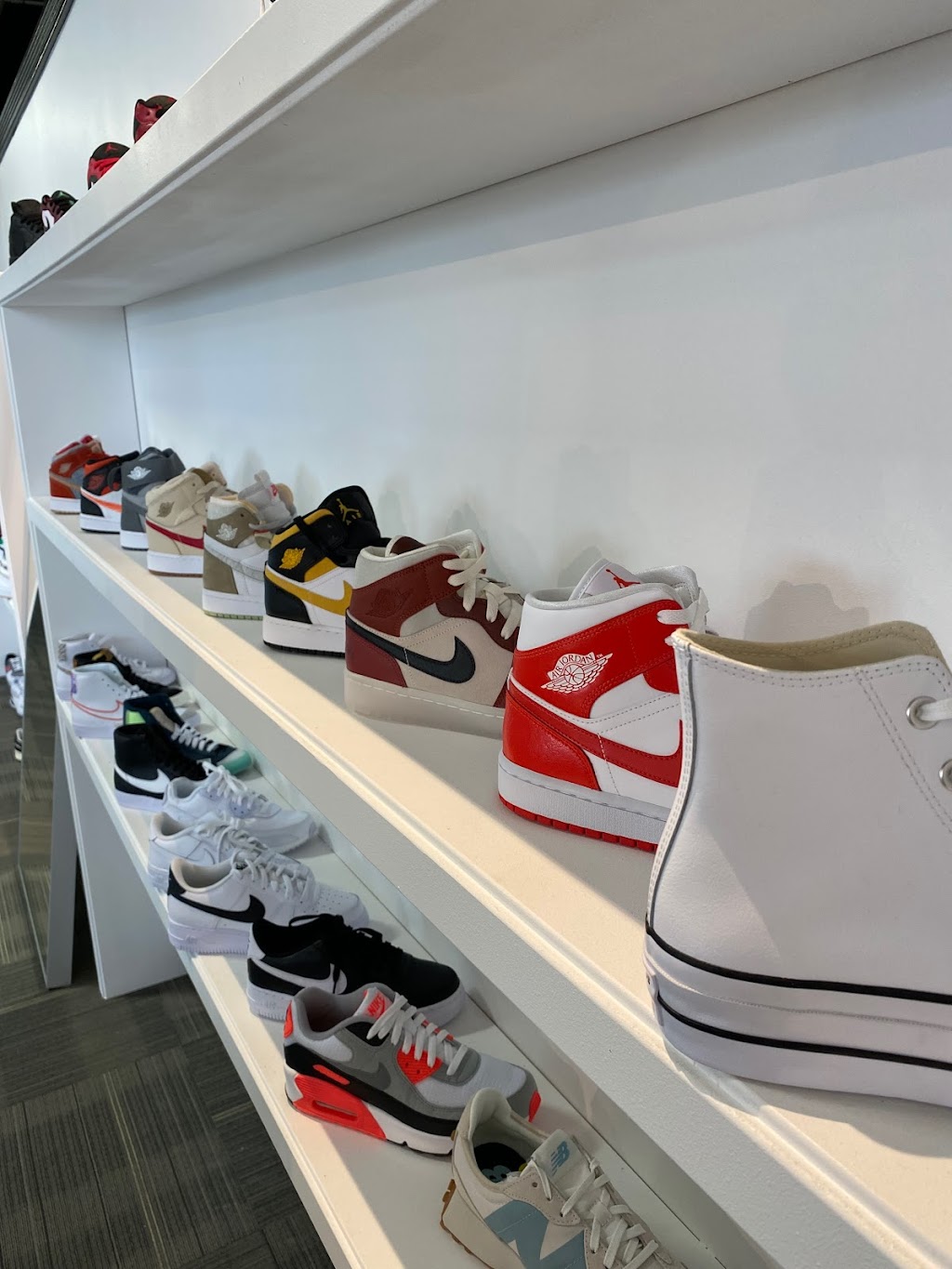 LEGIT KICKS - 5238 Windermere Blvd, Edmonton, AB T6W 0L9, Canada