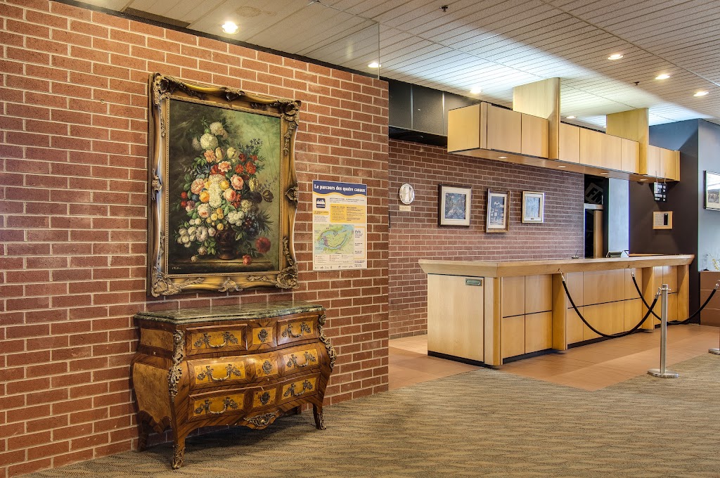 Hôtel Plaza Valleyfield | 40 Av du Centenaire, Salaberry-de-Valleyfield, QC J6S 3L6, Canada | Phone: (450) 373-1990