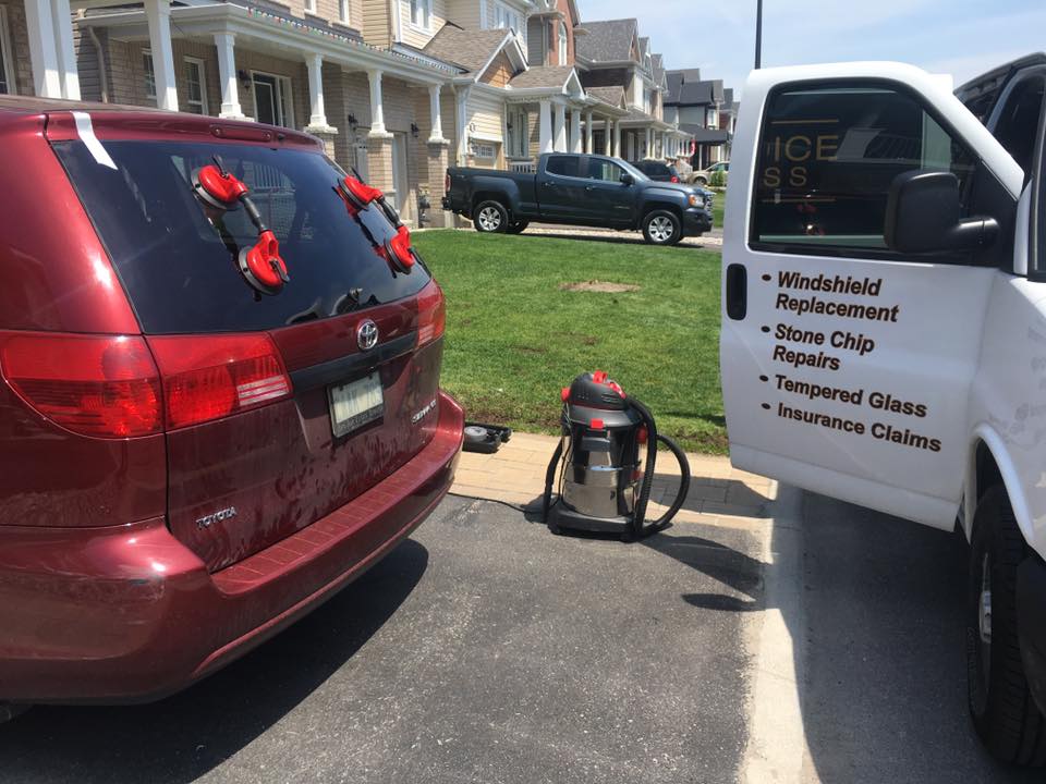 Clear Choice Auto Glass | 10 Lavonne Ct, Nepean, ON K2G 4E3, Canada | Phone: (613) 978-8768