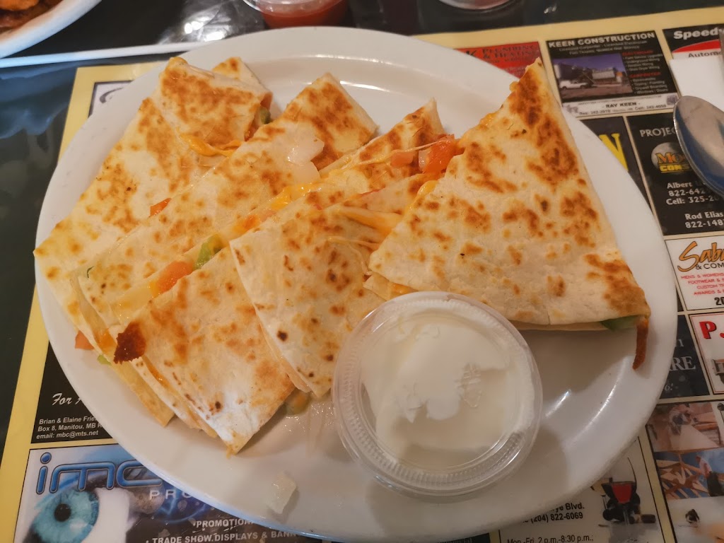 TTs Return Restaurant | 304 Main St, Manitou, MB R0G 1G0, Canada | Phone: (204) 242-2830