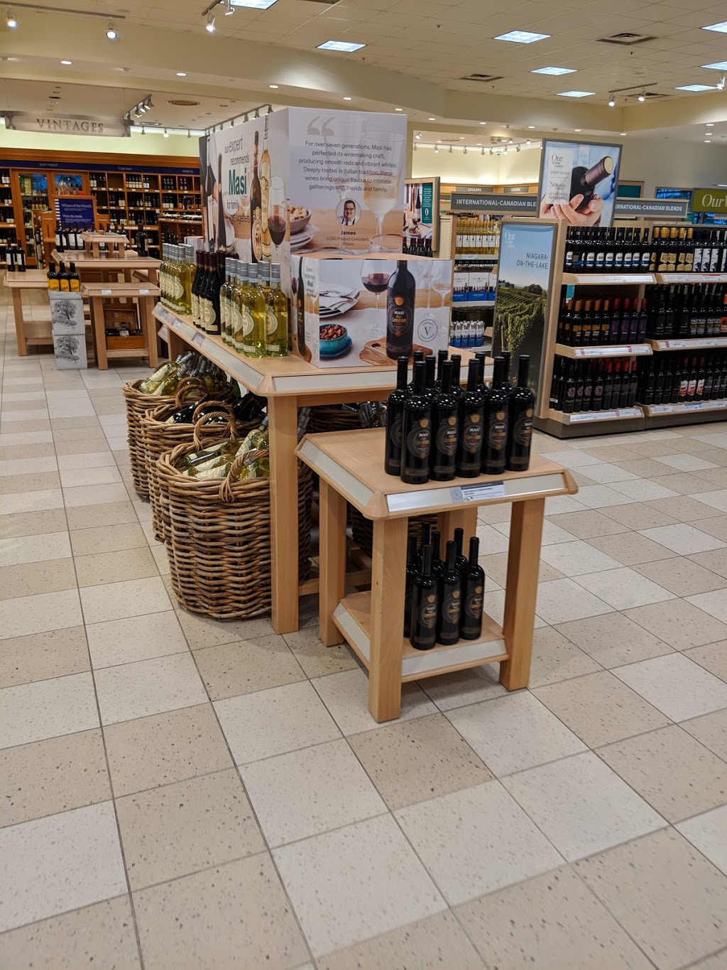 LCBO | 251 Oak Walk Dr, Oakville, ON L6H 6M3, Canada | Phone: (905) 257-6300