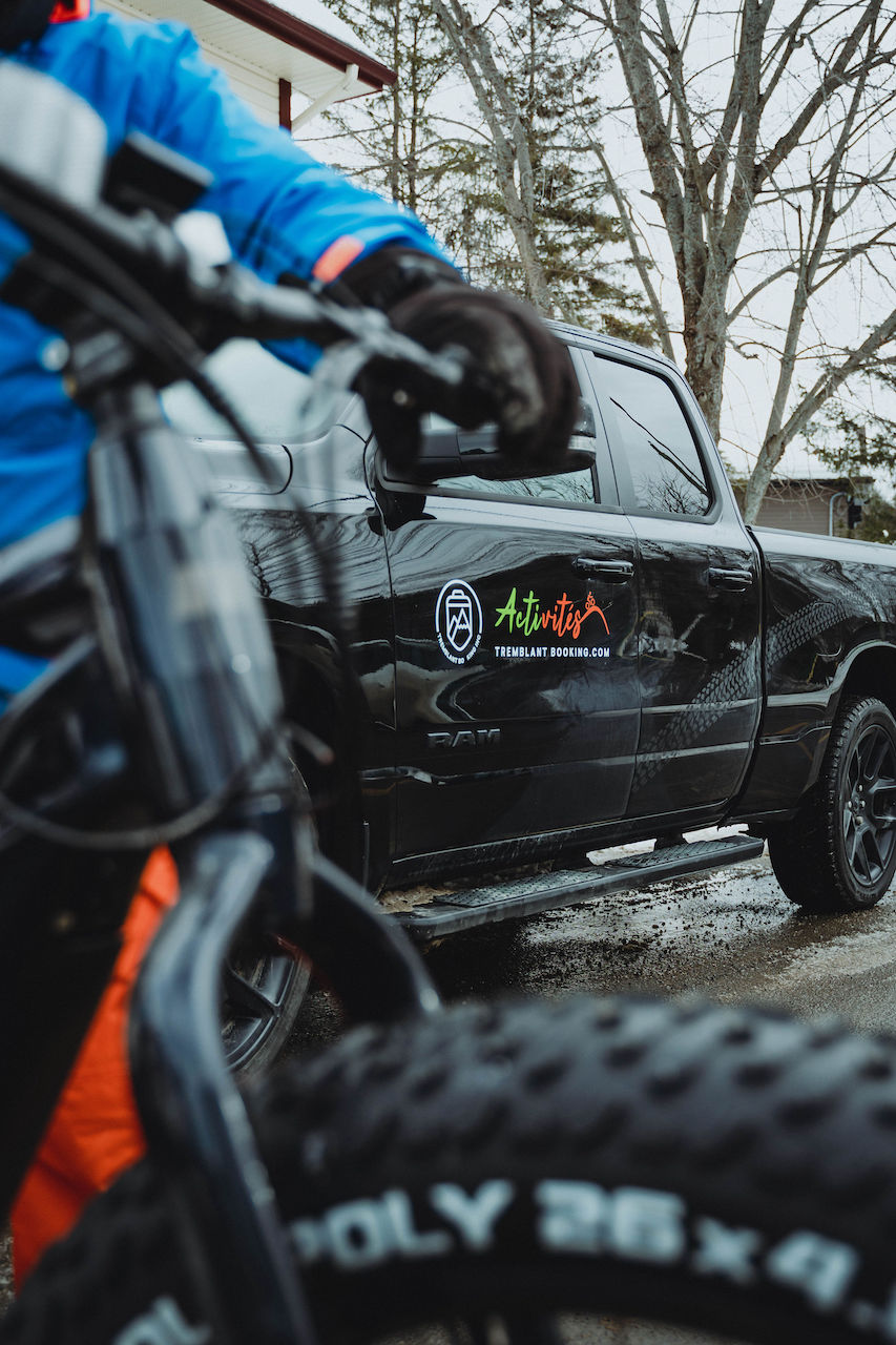 Vélo-Gare | Tremblant Booking Inc. | 860 Rue Coupal, Mont-Tremblant, QC J8E 2P1, Canada | Phone: (819) 430-7521