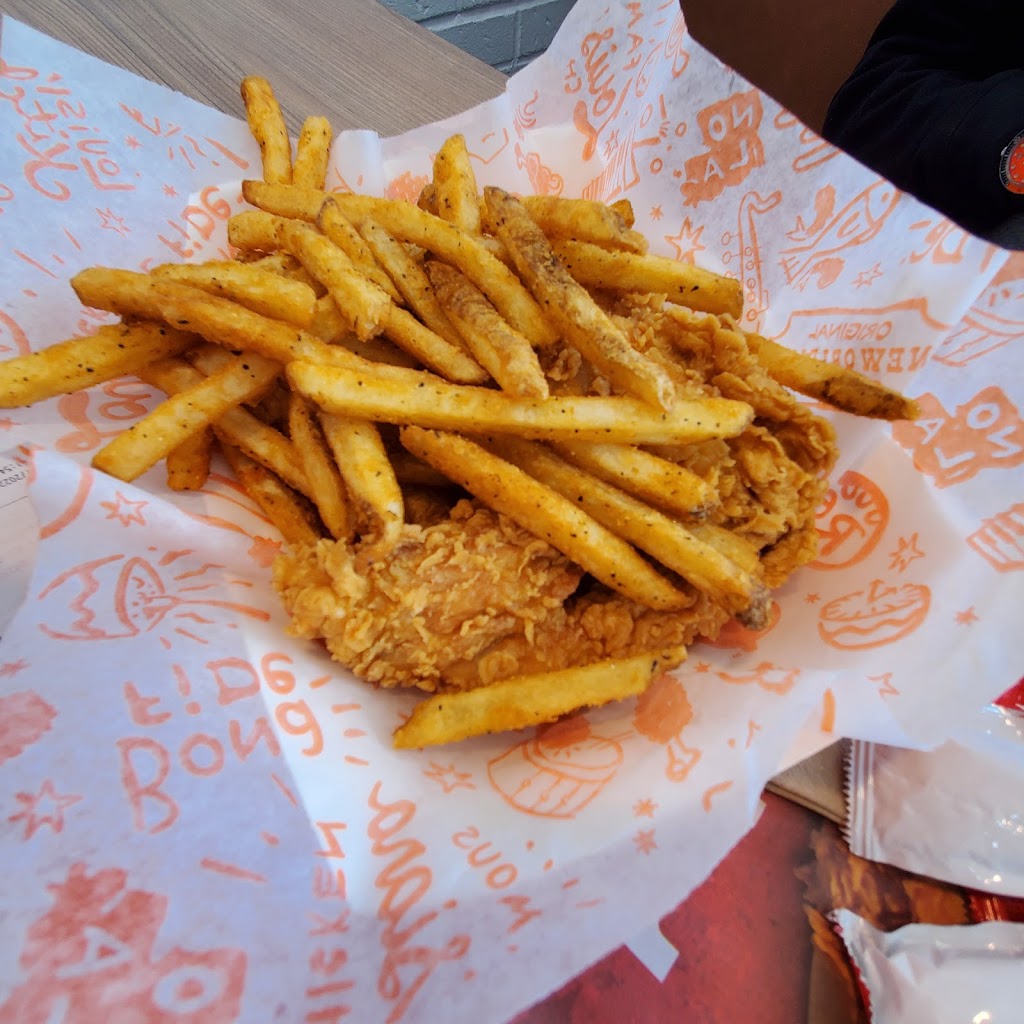 Popeyes Louisiana Kitchen | 160 Hwy 20 E, Fonthill, ON L0S 1E5, Canada | Phone: (905) 892-2223