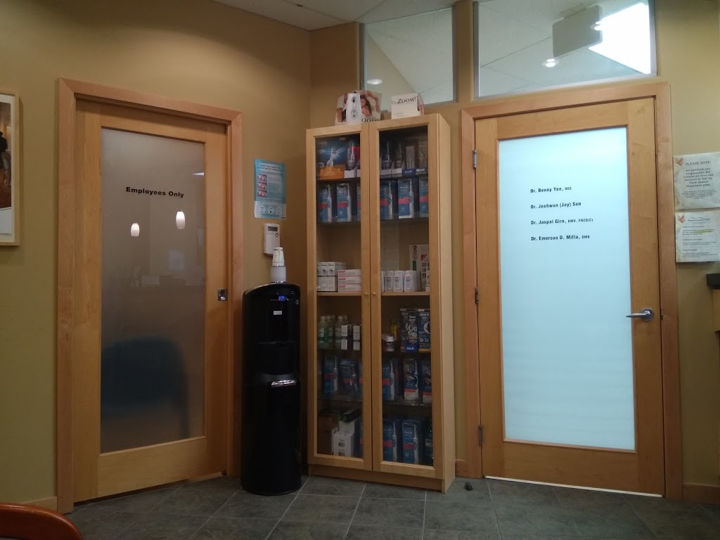 Simon Fraser Dental Centre | 8960 University High St #140, Burnaby, BC V5A 4Y6, Canada | Phone: (604) 267-3368