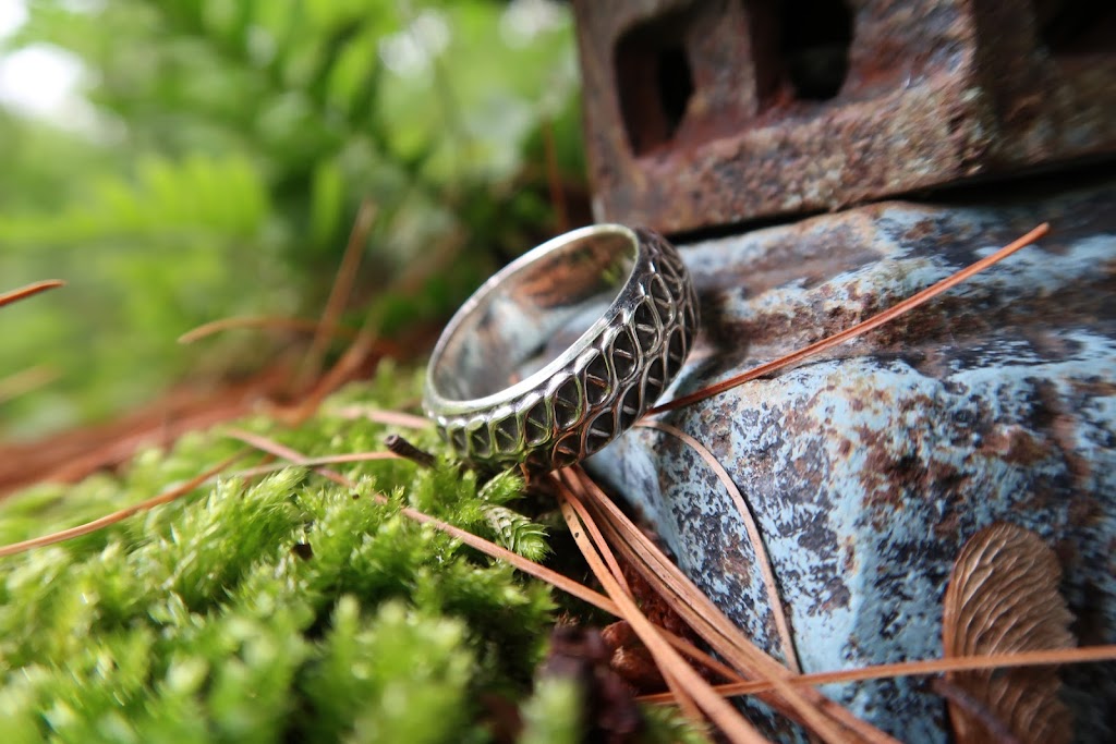 Esnce Jewels | 10 Clear Lake Island #24, Seguin, ON P2A 2W8, Canada | Phone: (647) 500-4378