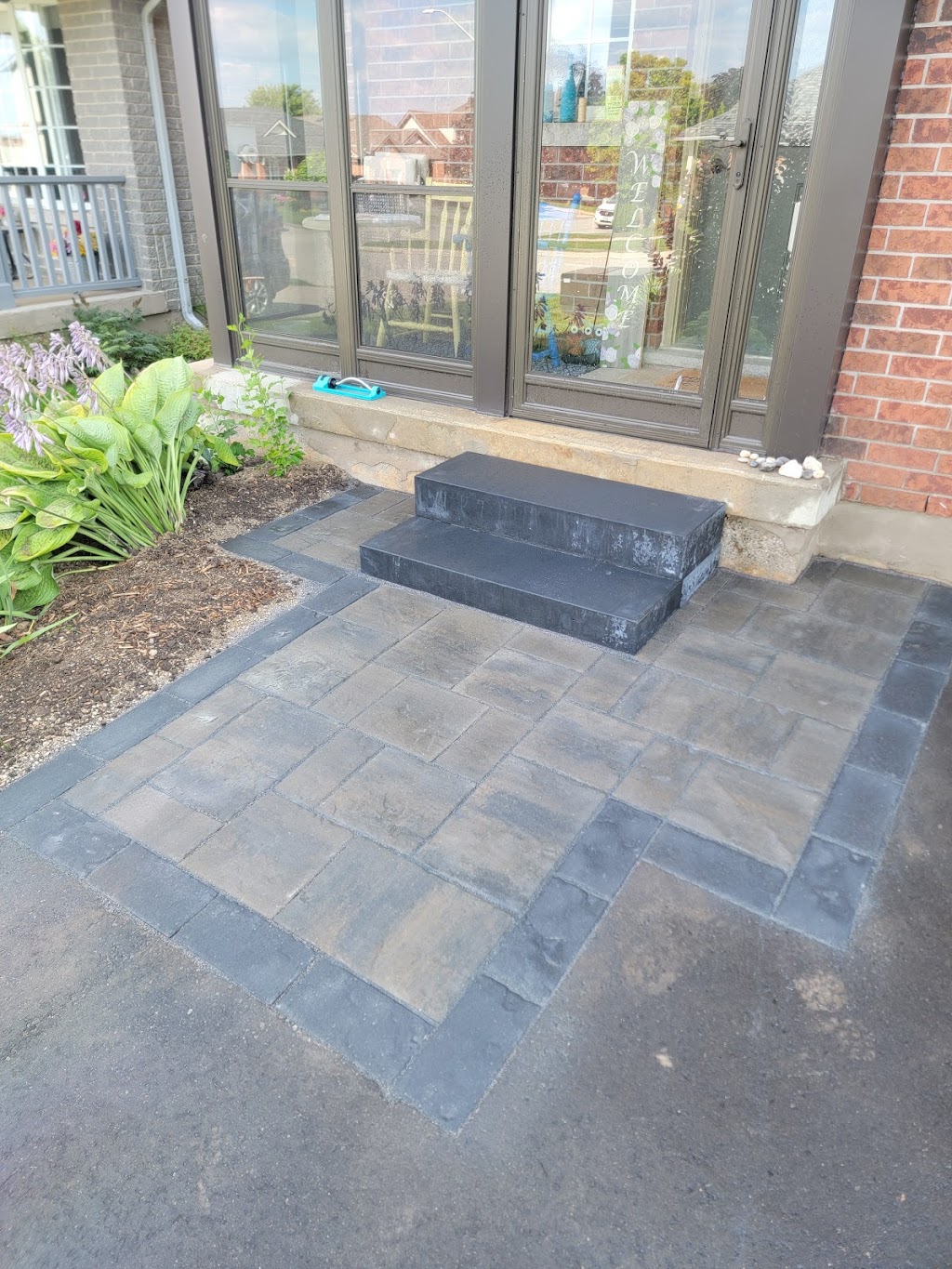 Dutch Touch Landscaping | 46 Riverside Dr, Orangeville, ON L9V 1A6, Canada | Phone: (519) 940-4313