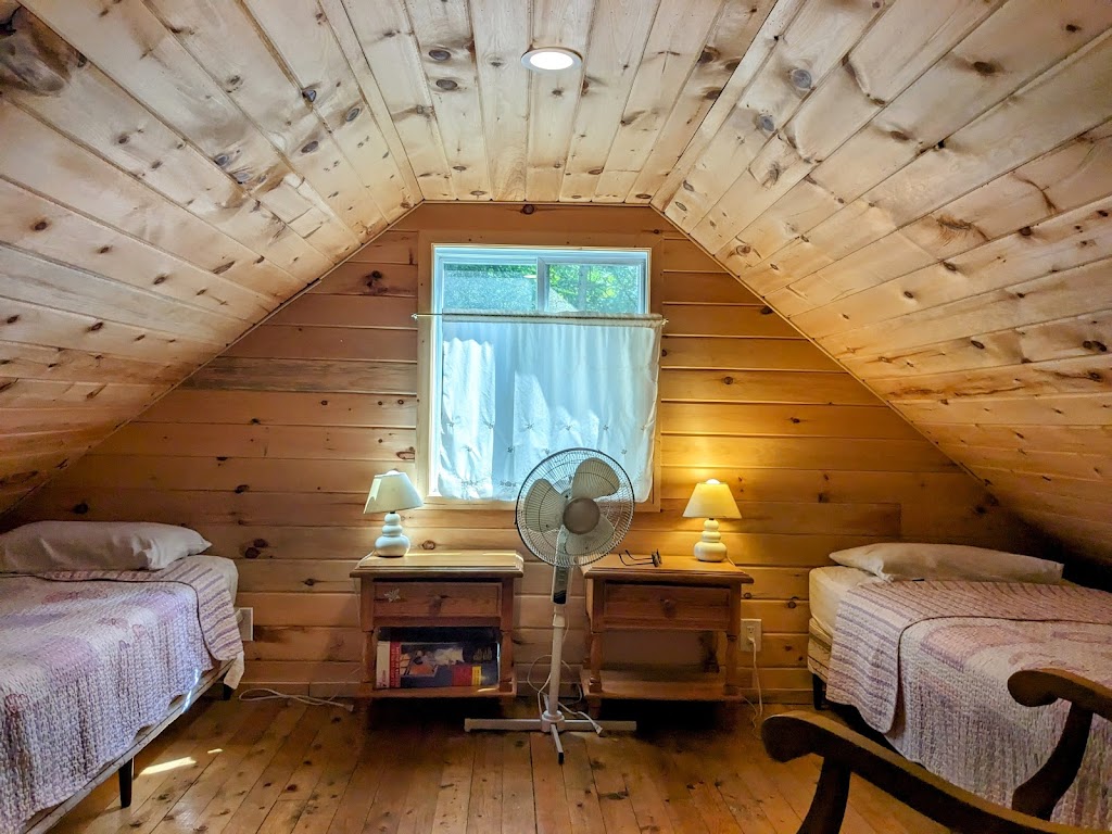 Almaguin Vacation | #74, Emsdale, ON P0A 1J0, Canada | Phone: (416) 419-3415