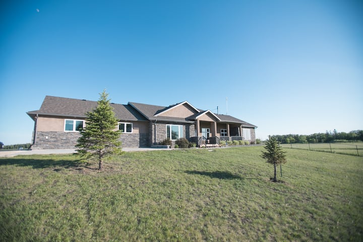 Greenview Paradise | 240 Greenview Rd, Winnipeg, MB R2N 4C6, Canada | Phone: (431) 374-2257