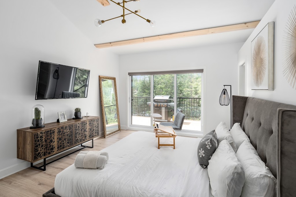 Optimus Lodge | 1013 Chem. du Village, Saint-Adolphe-dHoward, QC J0T 2B0, Canada | Phone: (514) 862-0601