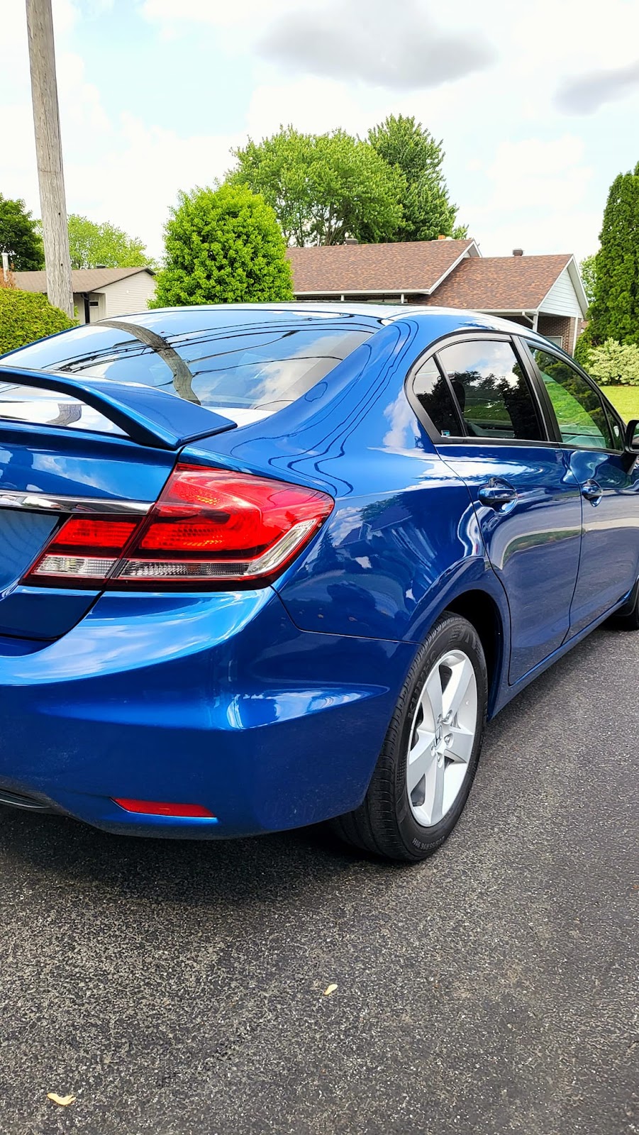 Dans le driveway | 2240 Rue des Bazars, Saint-Hyacinthe, QC J2T 4P2, Canada | Phone: (450) 230-4958