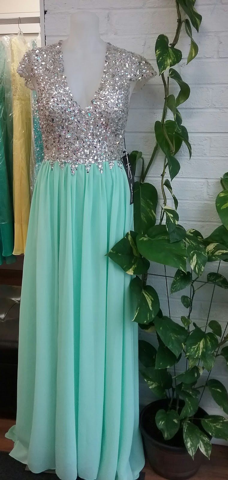 Elegant Dresses | 5-639 Southdale Rd E, London, ON N6E 3M2, Canada | Phone: (519) 204-2116