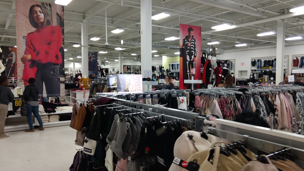 Urban Planet | 130 Orfus Rd, North York, ON M6A 1L9, Canada | Phone: (416) 783-0905