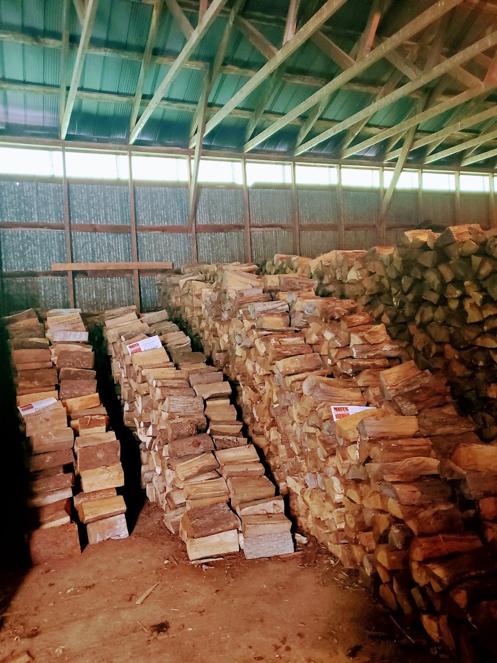 Matts Smokin Firewood | 1960 Snyders Rd E, Baden, ON N0B 2H0, Canada | Phone: (519) 588-1164