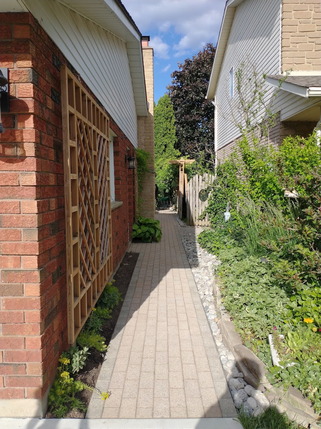 Fix My Yard | 36A Thomas St, St. Catharines, ON L2R 6L9, Canada | Phone: (905) 321-2050