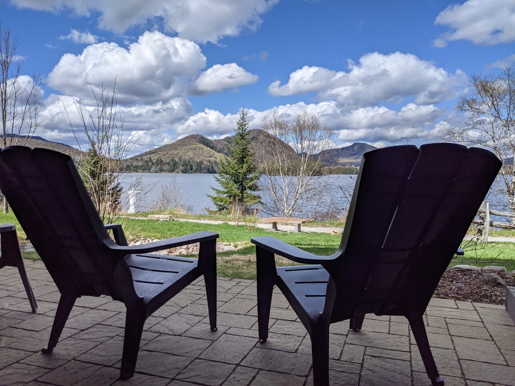 Escapade Bonheur | 2178 Chem. du Lac Supérieur, Lac-Supérieur, QC J0T 1P0, Canada | Phone: (514) 772-6648