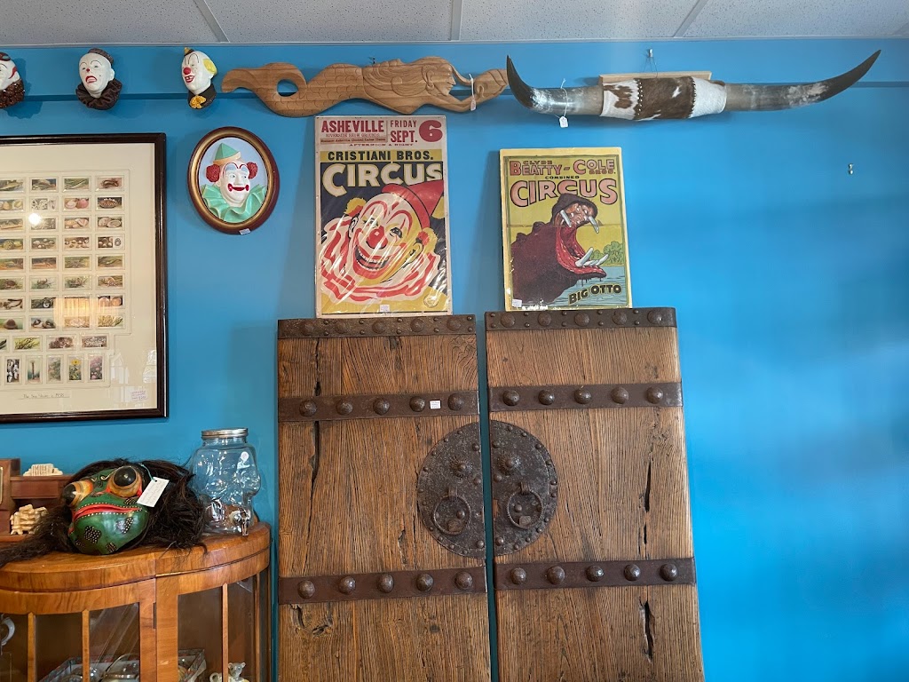 Lost In Time Antiques And Oddities | Box 159, 9844 Croft St #104, Chemainus, BC V0R 1K0, Canada | Phone: (250) 416-0391