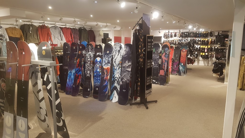 Empire Granby | 57 Rue Robichaud, Granby, QC J2H 0W6, Canada | Phone: (450) 777-2575