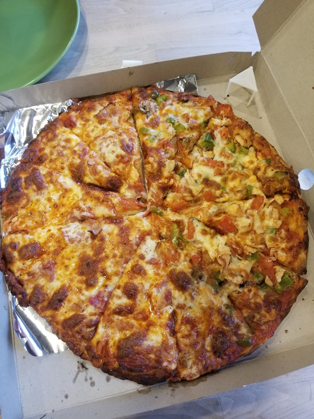 Marias Pizza West | 242 Colborne St W, Brantford, ON N3T 1L9, Canada | Phone: (519) 753-2500