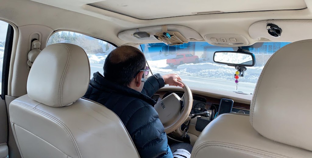 Deeplink Airport Taxi & Limousine Halifax NS | 50 Red Fern Terrace, Halifax, NS B3S 1K8, Canada | Phone: (902) 412-8832