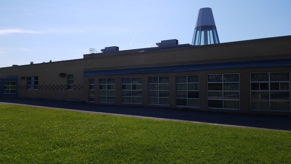 Bridlewood Community Elementary School | 63 Bluegrass Dr, Kanata, ON K2M 1G2, Canada | Phone: (613) 591-3683