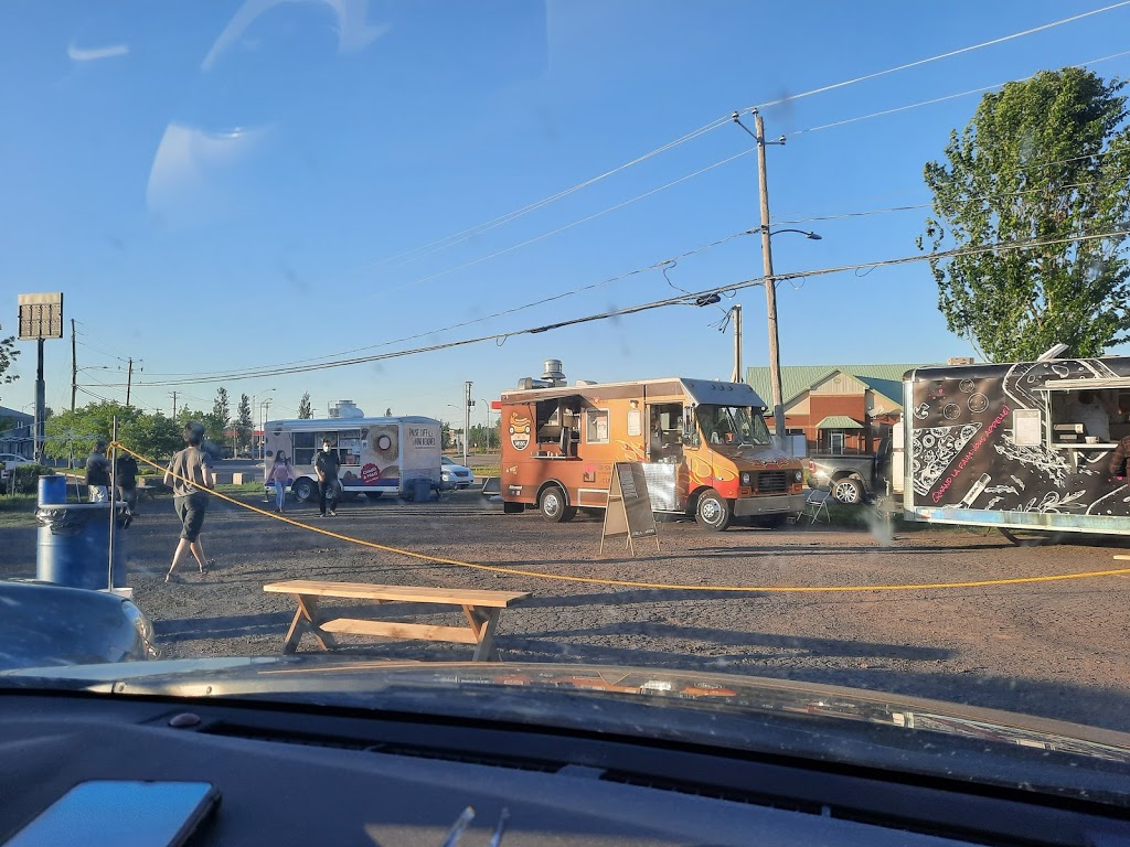 Food Trucks St-Apo | 508 Rue Laurier, Saint-Apollinaire, QC G0S 2E0, Canada | Phone: (581) 681-0726