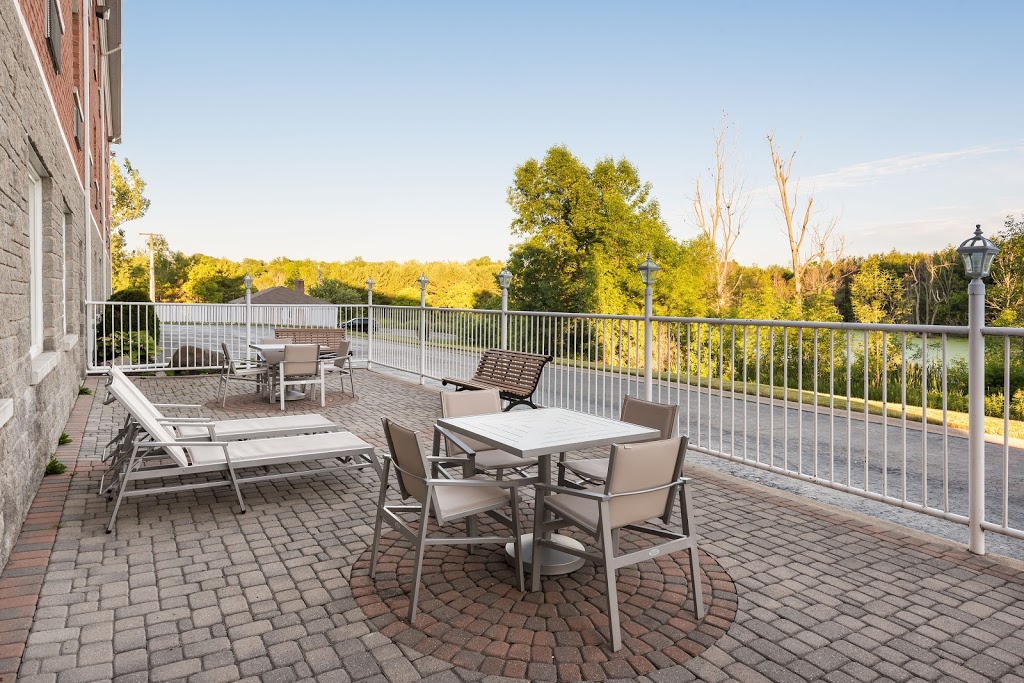 Holiday Inn Express & Suites 1000 Islands - Gananoque | 777 King St E, Gananoque, ON K7G 1H3, Canada | Phone: (613) 382-8338