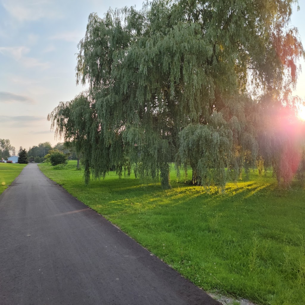 Quarry Lion Golf Resort | 3705 Bowmanville Ave, Haydon, ON L1C 3K2, Canada | Phone: (905) 697-5888