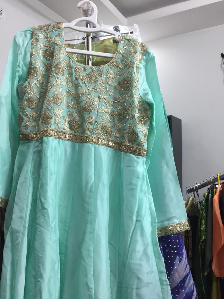 Renu and sarika clothing | 105-3555 Derry Rd E, Mississauga, ON L4T 1B2, Canada | Phone: (647) 402-2881