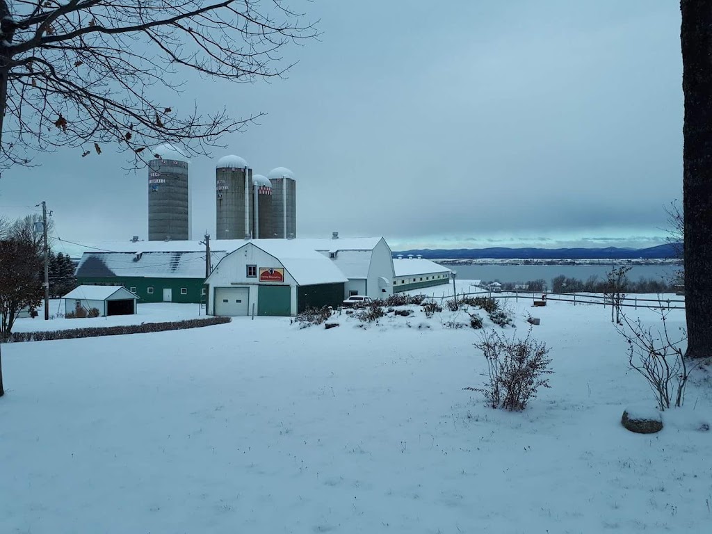 Ferme Fleuviale Inc | 378 Rue Principale, Saint-Vallier, QC G0R 4J0, Canada | Phone: (450) 639-0673