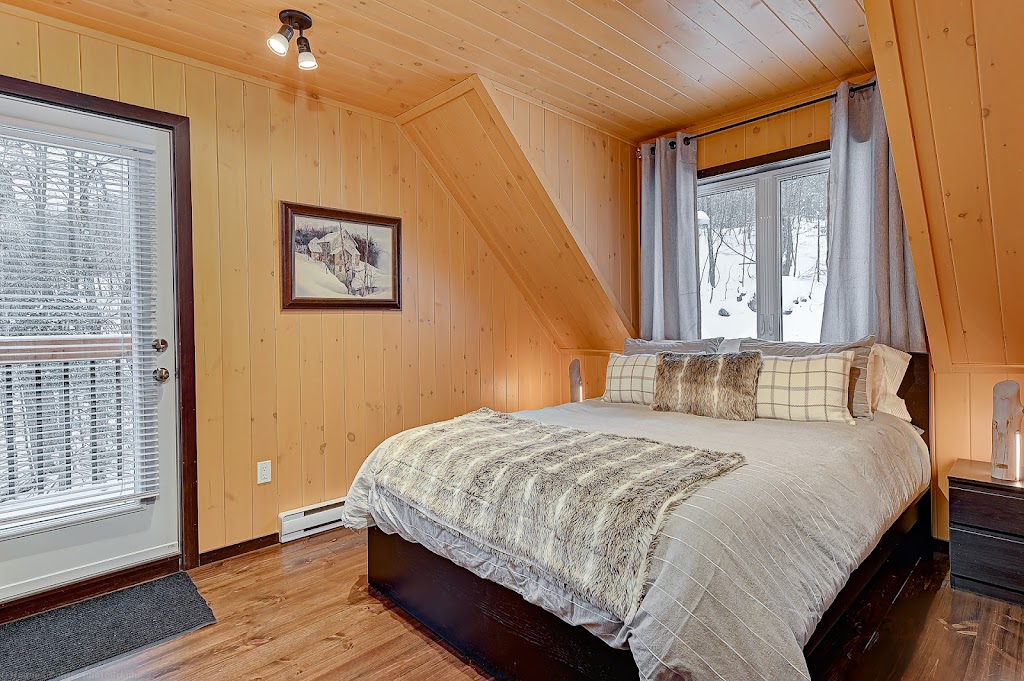Chalet dautrefois chez Laurette & Tom inc | 1860 Av. A. Bertrand, Saint-Adolphe-dHoward, QC J0T 2B0, Canada | Phone: (514) 912-6754