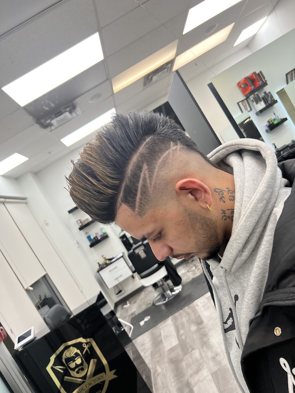 Fade Factory Abby hair salon | 31838 South Fraser Way, Abbotsford, BC V2T 1V3, Canada | Phone: (604) 613-2871