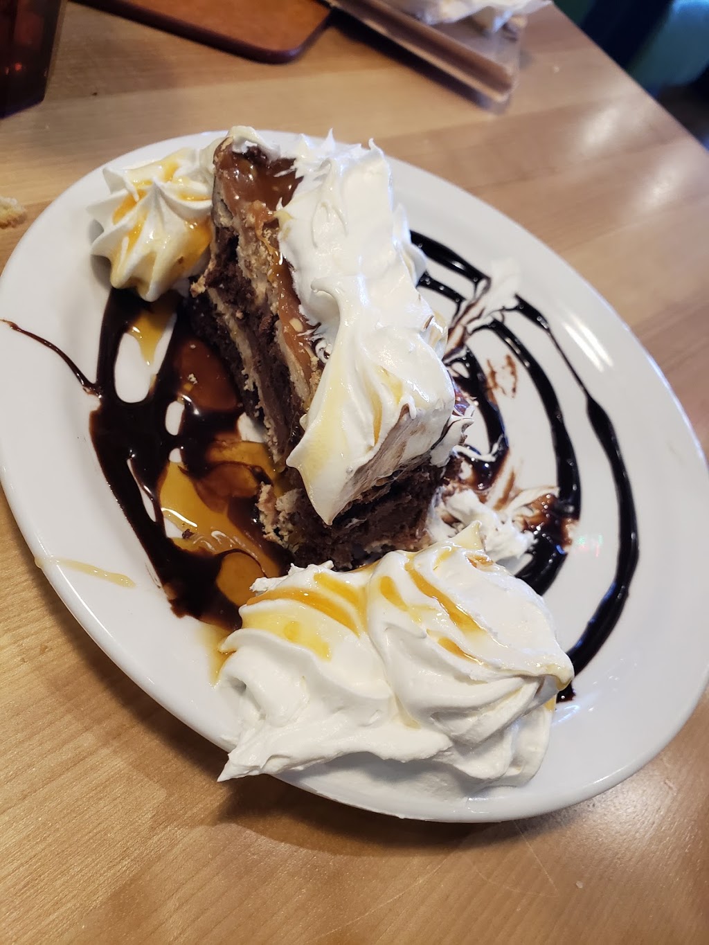 East Side Marios Oshawa | 471 Gibb St, Oshawa, ON L1J 1A4, Canada | Phone: (289) 316-1899