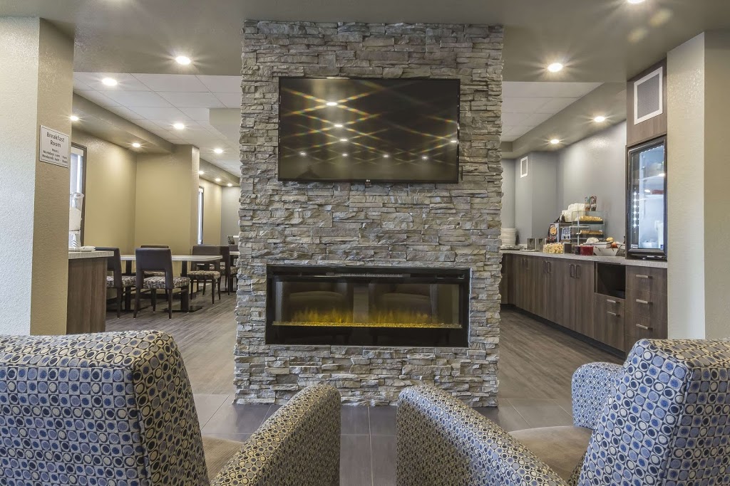Quality Inn & Suites | 323 Diefenbaker Dr, Moose Jaw, SK S6J 0C1, Canada | Phone: (306) 972-7829