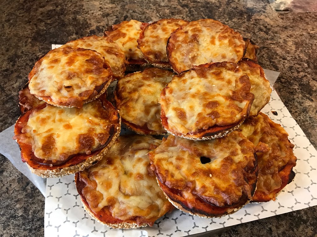 Chateau Bagel | 237 Boulevard Saint -Jean-Baptiste suite 106, Châteauguay, QC J6K 3C3, Canada | Phone: (450) 699-0311